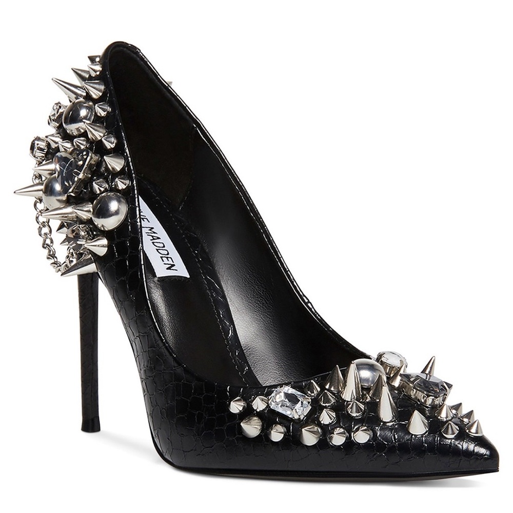 Brand New Steve Madden Veronicka Black Studded Pointed Toe Pump